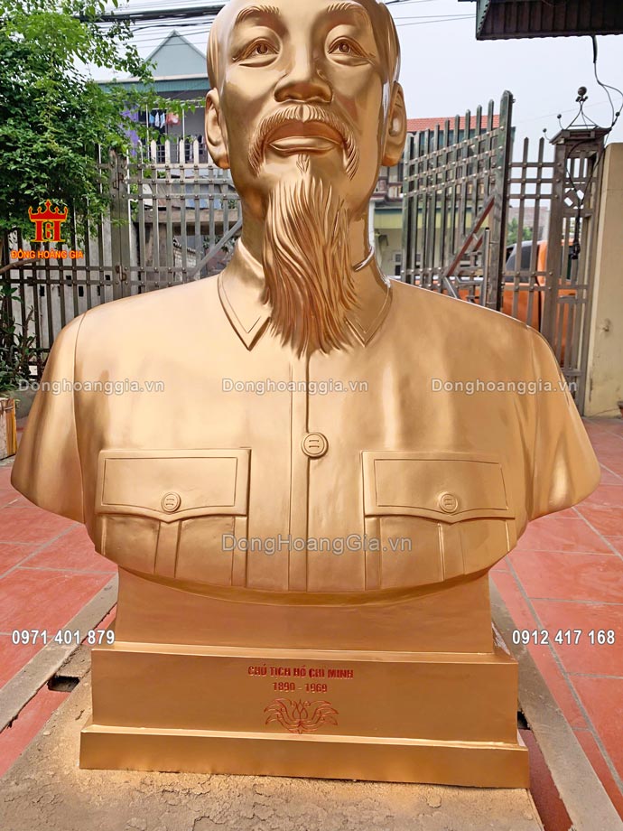 Nguyên liệu chế tác tượng Bác Hồ bằng đồng là đồng đỏ nguyên chất nhập khẩu